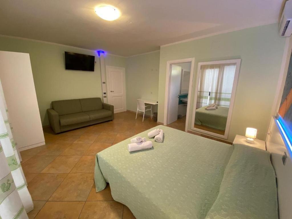 103 Boutique Hotel Stintino Esterno foto
